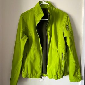 🌿 Green Rain Jacket